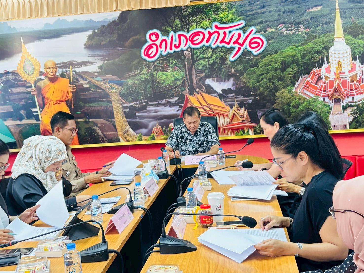 พช.ทับปุด จัดประชุมคณะอนุกรรมการกลั่นกรองและติดตามการดำเนินงานกองทุนพัฒนาบทบาทสตรีอำเภอ ครั้งที่ 2/2569